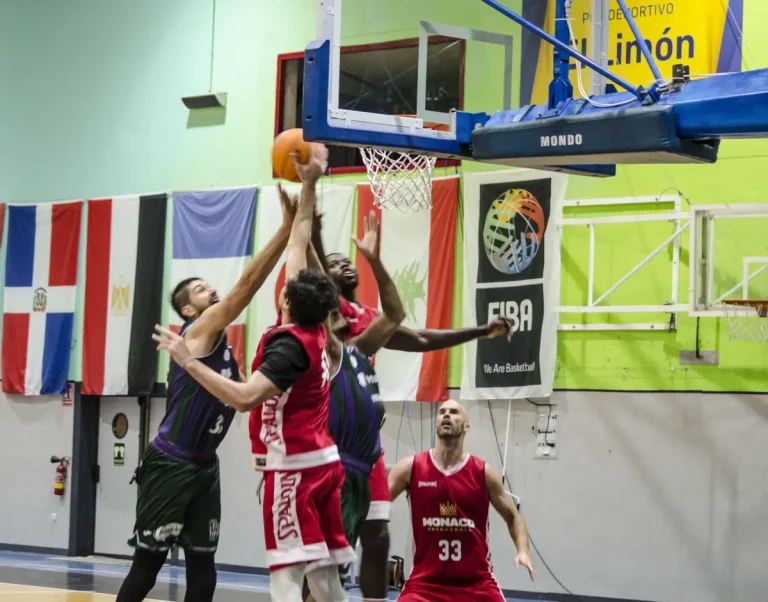 Unicaja triunfa en Alhaurín de la Torre en el Torneo Costa del Sol