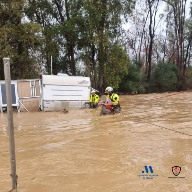 Intensas lluvias en Málaga provocan rescates y cierres de carreteras en la provincia
